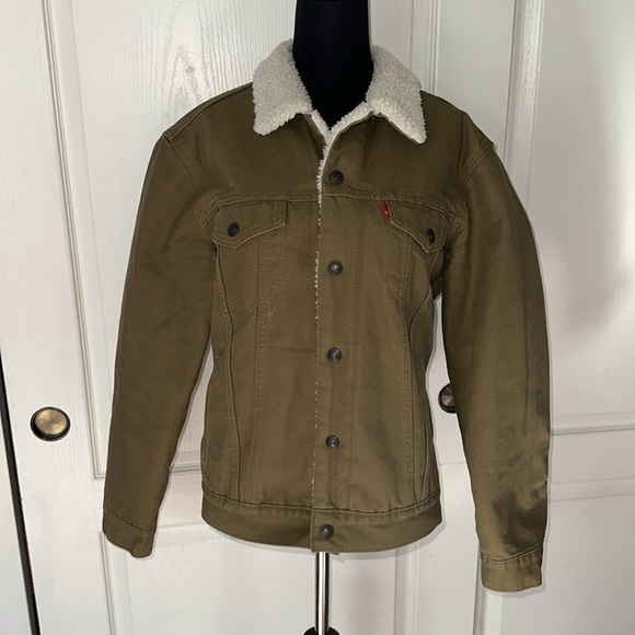 NWOT LEVIS CLASSIC TAN BROWN SHERPA TRUCKER JACKET BUTTON UP - Picture 1 of 7